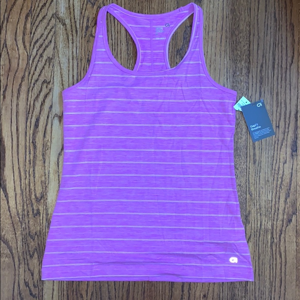 GapFit Breathe workout top